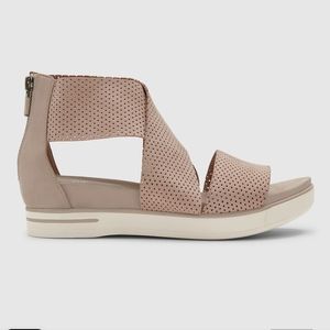 EUC Eileen Fisher 7.5 71/2 SPORT SNEAKER SANDAL IN PERFORATED NUBUCK